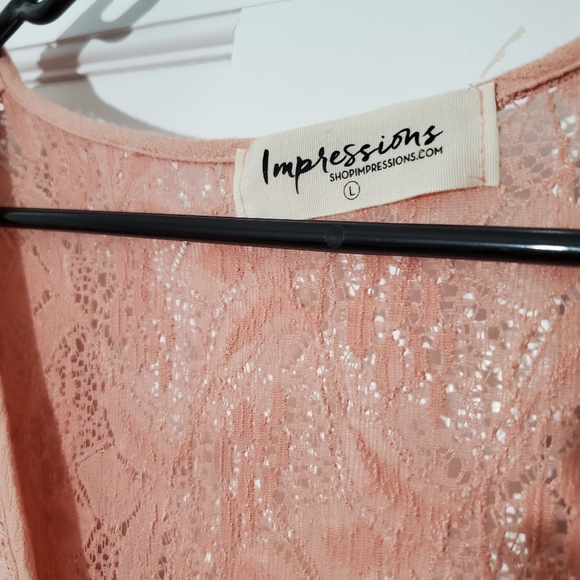 Shop Impressions Blouse - Picture 3 of 3